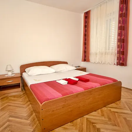 Apartment Snjezana